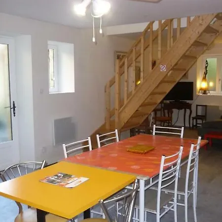 Aux Armoiries De Apartamento